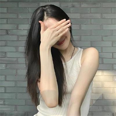 爱长颈鹿的女人
